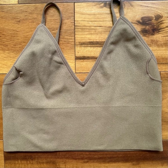 Aura Seamless Tank - Picture 4 of 5